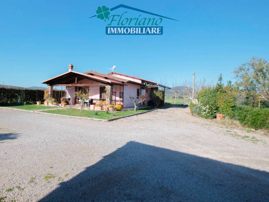 casa indipendente in vendita a Capalbio in zona Selva Nera