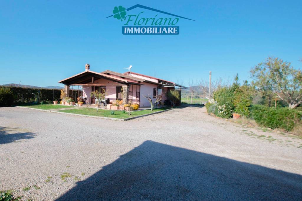casa indipendente in vendita a Capalbio in zona Selva Nera