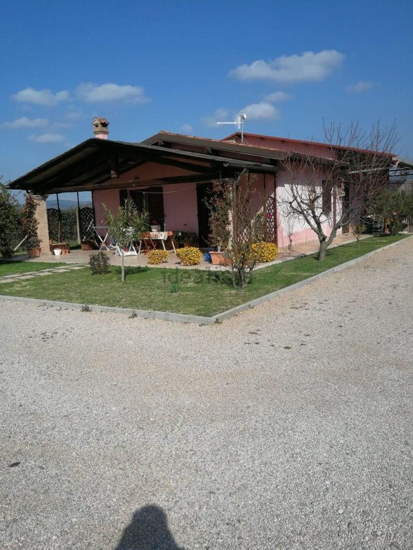 casa indipendente in vendita a Capalbio