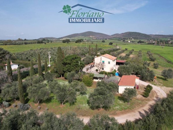 casa indipendente in vendita a Capalbio in zona Pescia Fiorentina