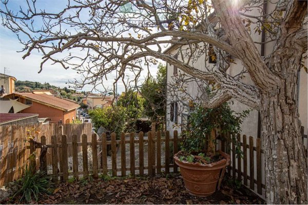 casa indipendente in vendita a Capalbio