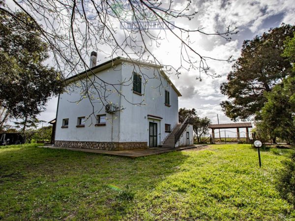 casa indipendente in vendita a Capalbio