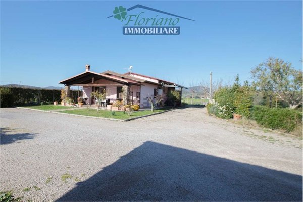 casa indipendente in vendita a Capalbio in zona Selva Nera