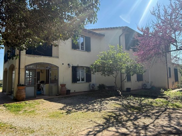 casa indipendente in vendita a Capalbio