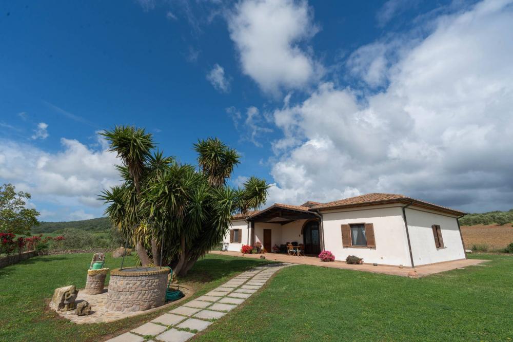 casa indipendente in vendita a Capalbio