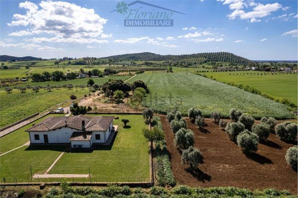 casa indipendente in vendita a Capalbio