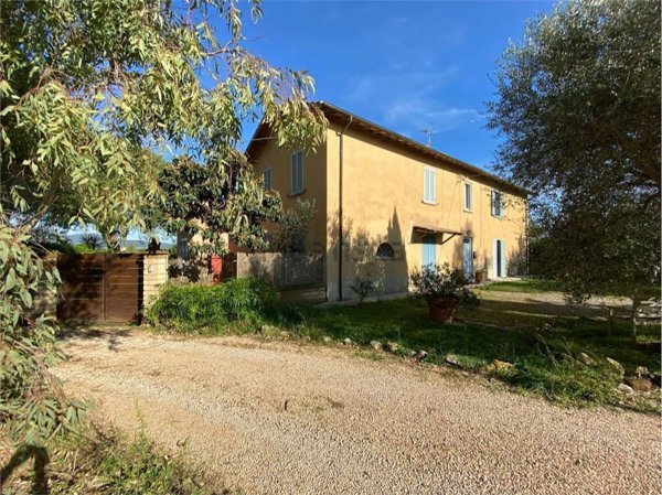 appartamento in vendita a Capalbio in zona Borgo Carige