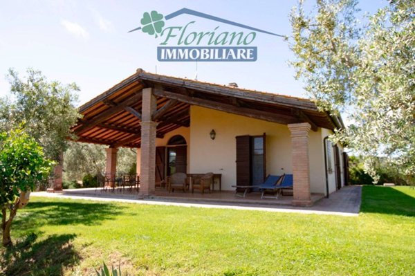 casa indipendente in vendita a Capalbio