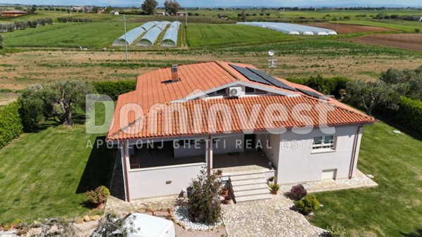 casa indipendente in vendita a Capalbio