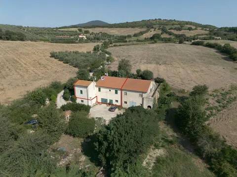 casa indipendente in vendita a Capalbio in zona Pescia Fiorentina