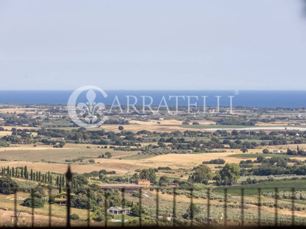 casa indipendente in vendita a Capalbio