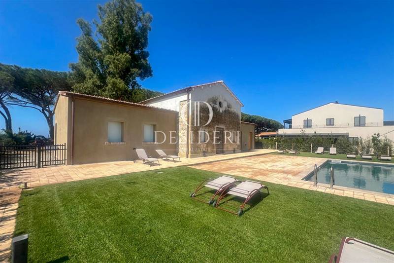casa indipendente in vendita a Capalbio