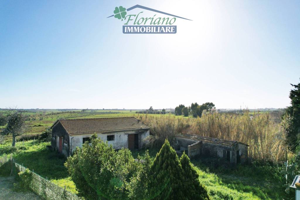 casa indipendente in vendita a Capalbio
