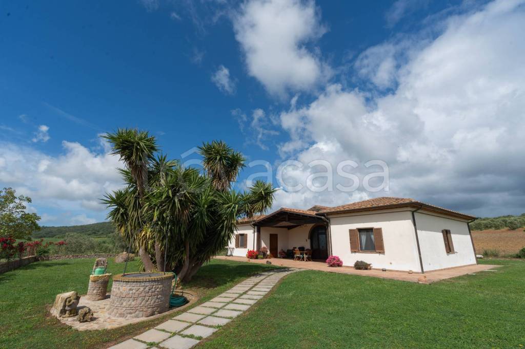casa indipendente in vendita a Capalbio
