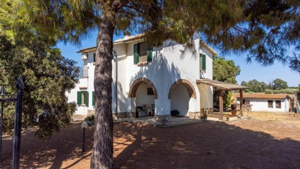 casa indipendente in vendita a Capalbio in zona Selva Nera