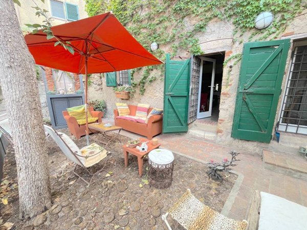 casa indipendente in vendita a Capalbio