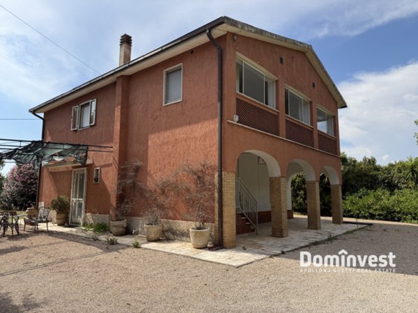 casa indipendente in vendita a Capalbio in zona Carige Alta