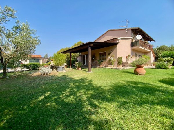 casa indipendente in vendita a Capalbio