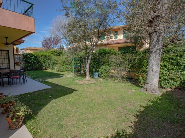 casa indipendente in vendita a Capalbio