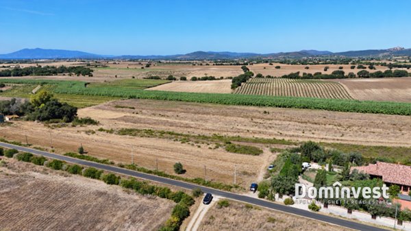 casa indipendente in vendita a Capalbio in zona Pescia Fiorentina