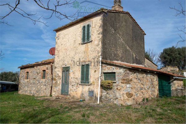 casale in vendita a Capalbio