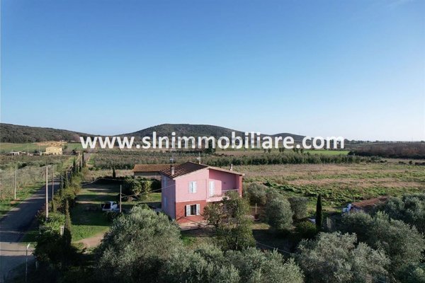 casa indipendente in vendita a Capalbio
