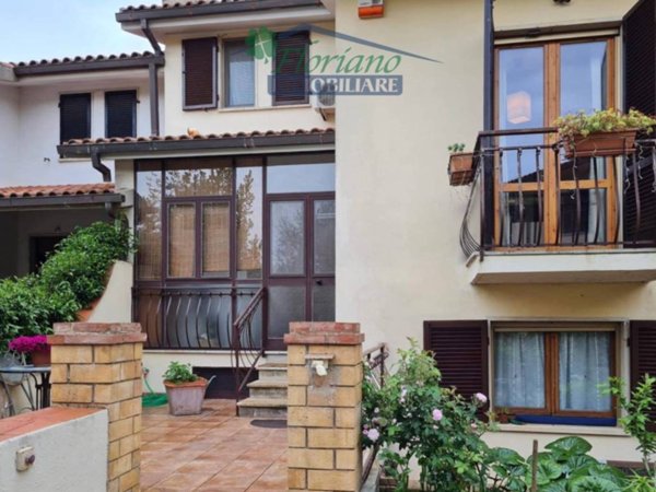 casa indipendente in vendita a Capalbio