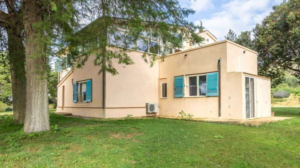 casa indipendente in vendita a Capalbio
