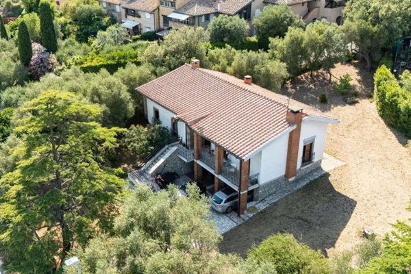 casa indipendente in vendita a Capalbio