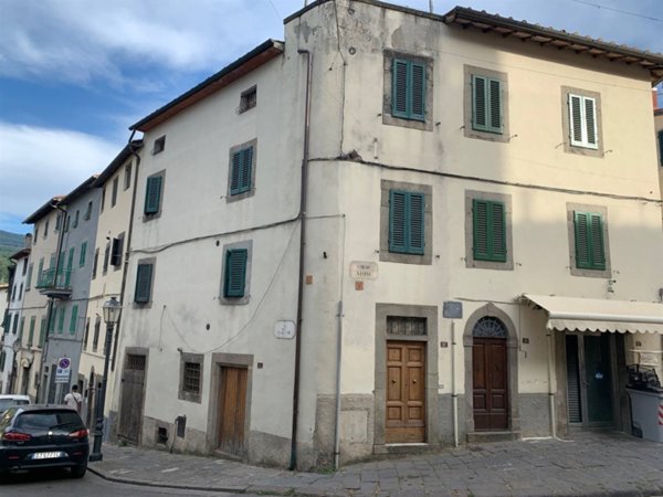 casa semindipendente in vendita a Castel del Piano