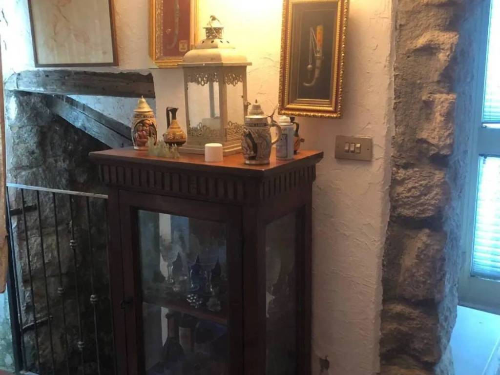 casa indipendente in vendita a Castel del Piano