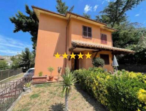 casa indipendente in vendita a Castel del Piano