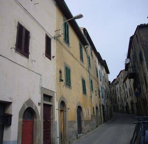 casa indipendente in vendita a Castel del Piano