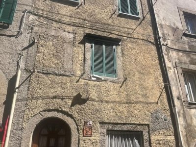 intera palazzina in vendita a Castel del Piano