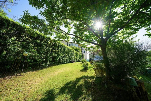 casa indipendente in vendita a Castel del Piano