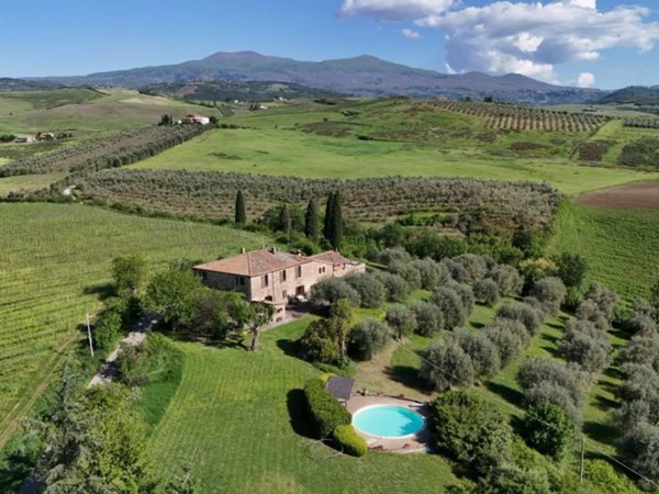 casa indipendente in vendita a Castel del Piano