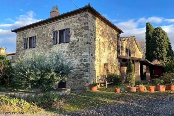 casa indipendente in vendita a Castel del Piano