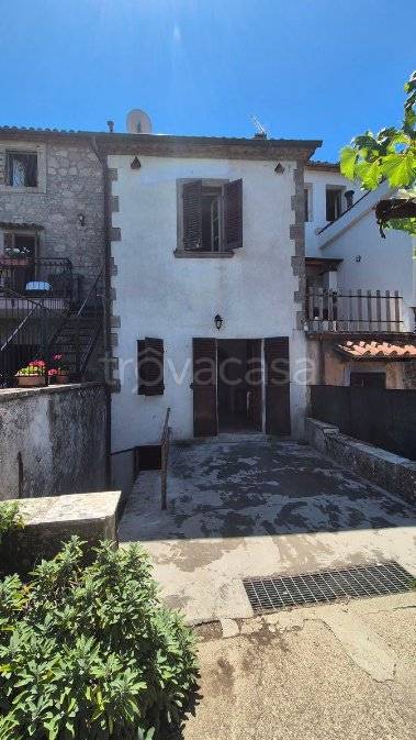 casa indipendente in vendita a Castel del Piano
