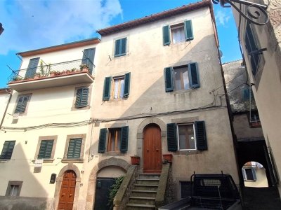 casa indipendente in vendita a Castel del Piano