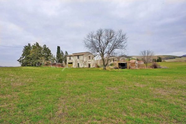 casa indipendente in vendita a Castel del Piano