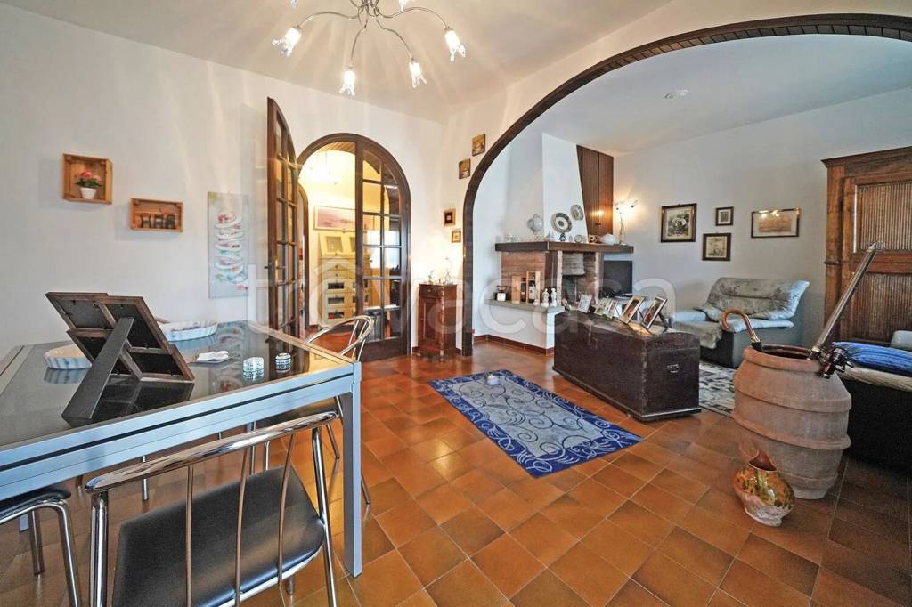 appartamento in vendita a Castel del Piano