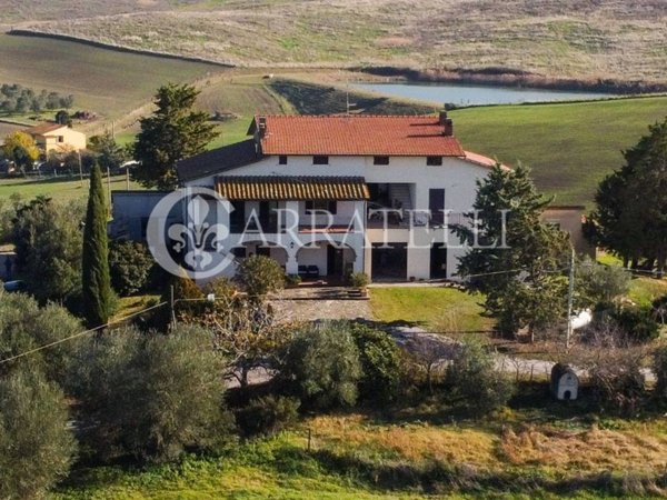 casa indipendente in vendita a Castel del Piano