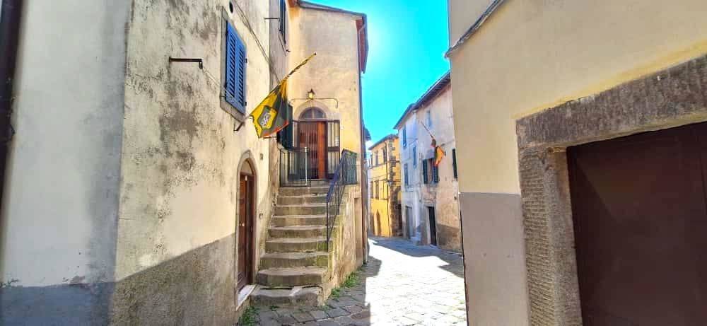 casa indipendente in vendita a Castel del Piano