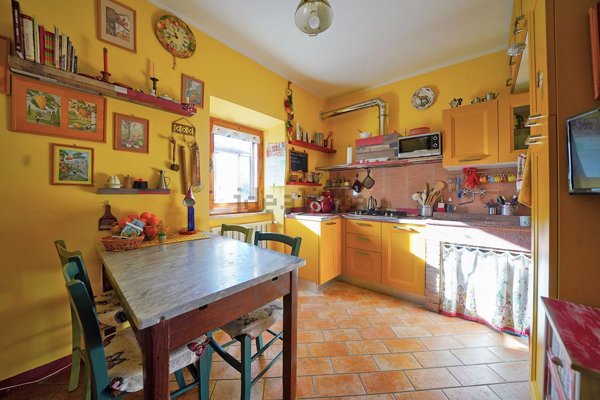 casa indipendente in vendita a Castel del Piano