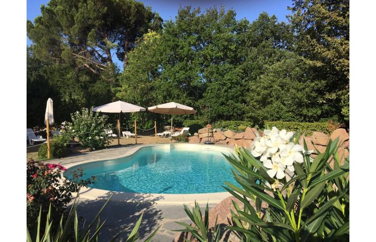 casa indipendente in vendita a Castel del Piano