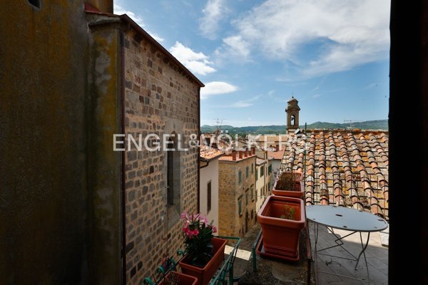 casa indipendente in vendita a Castel del Piano
