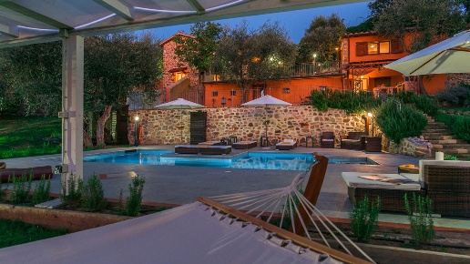 casa indipendente in vendita a Castel del Piano