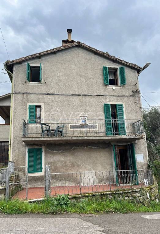 casa indipendente in vendita a Castel del Piano in zona Montegiovi