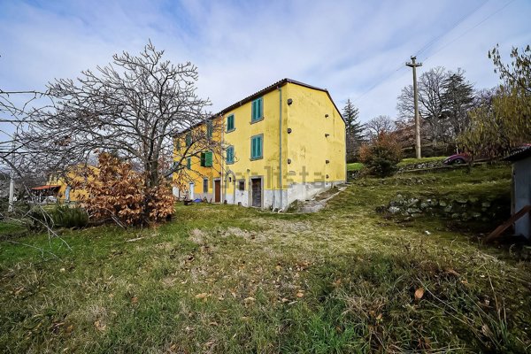 casa indipendente in vendita a Castel del Piano