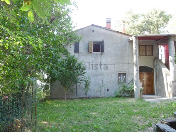 casa indipendente in vendita a Castel del Piano